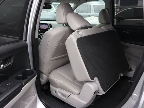 Used 2016 Honda Pilot Touring image 29