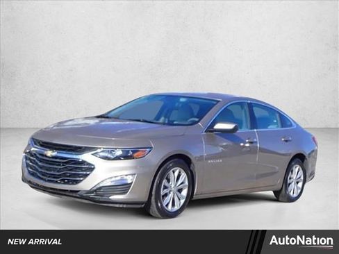 Used 2025 Chevrolet Malibu LT image 1
