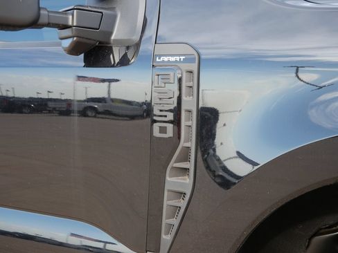 New 2026 Ford F250 Lariat w/ Black Appearance Package AWD/4WD image 8