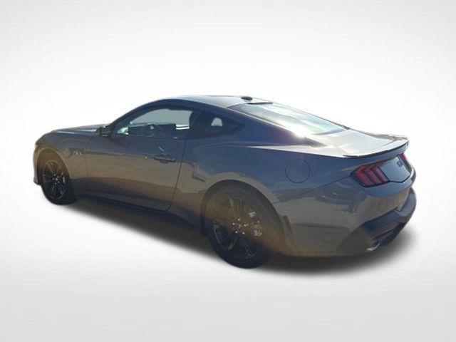 Used 2025 Ford Mustang GT RWD image 5