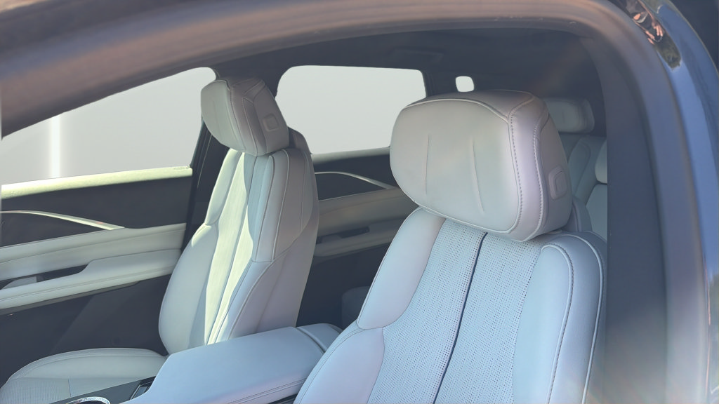 Certified 2024 Cadillac Lyriq Sport AWD/4WD image 11