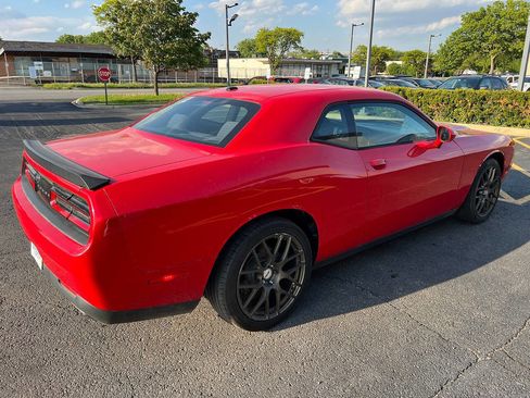 Used 2015 Dodge Challenger SXT RWD image 13