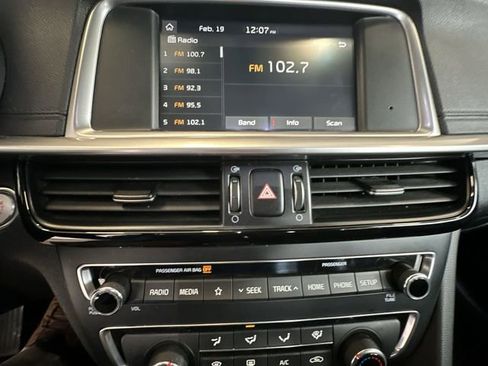 Used 2020 Kia Optima SE FWD image 14