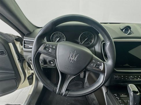 Used 2021 Maserati Ghibli S image 11