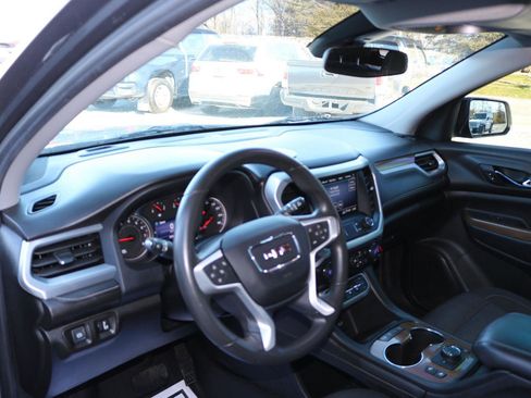 Used 2021 GMC Acadia SLE w/ Driver Convenience Package image 11