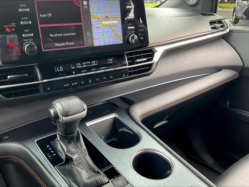 Used 2021 Toyota Sienna XSE w/ XSE Plus Package image 33