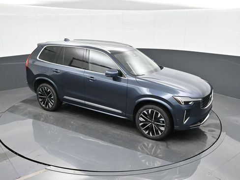 New 2026 Volvo XC90 B6 Plus w/ Protection Package Premier image 20