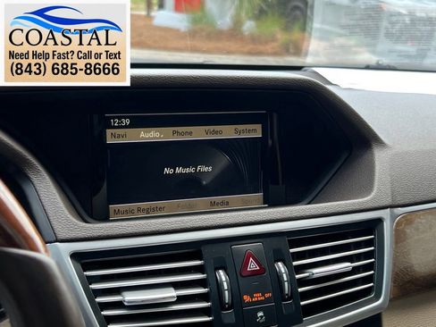 Used 2010 Mercedes-Benz E 350 4MATIC Sedan image 29