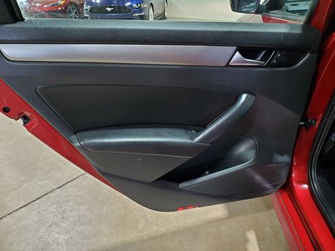 Used 2015 Volkswagen Passat 1.8T Wolfsburg Edition image 24