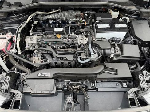 Certified 2023 Toyota Corolla Cross LE image 38