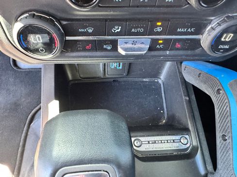 Used 2023 Ford Bronco Black Diamond image 17