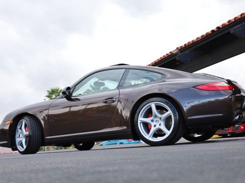 Used 2011 Porsche 911 Carrera 4S image 18