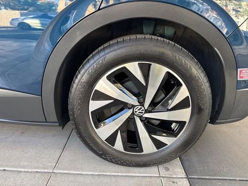 Certified 2023 Volkswagen ID.4 Pro image 9