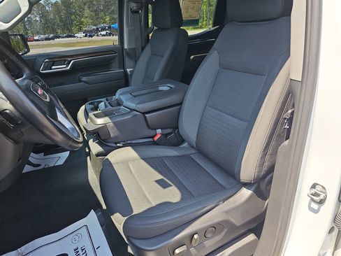 Used 2022 GMC Sierra 1500 Elevation w/ LPO, Elevation Black Package AWD/4WD image 16