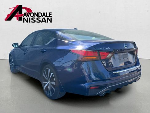 Used 2019 Nissan Altima 2.5 SR FWD image 2
