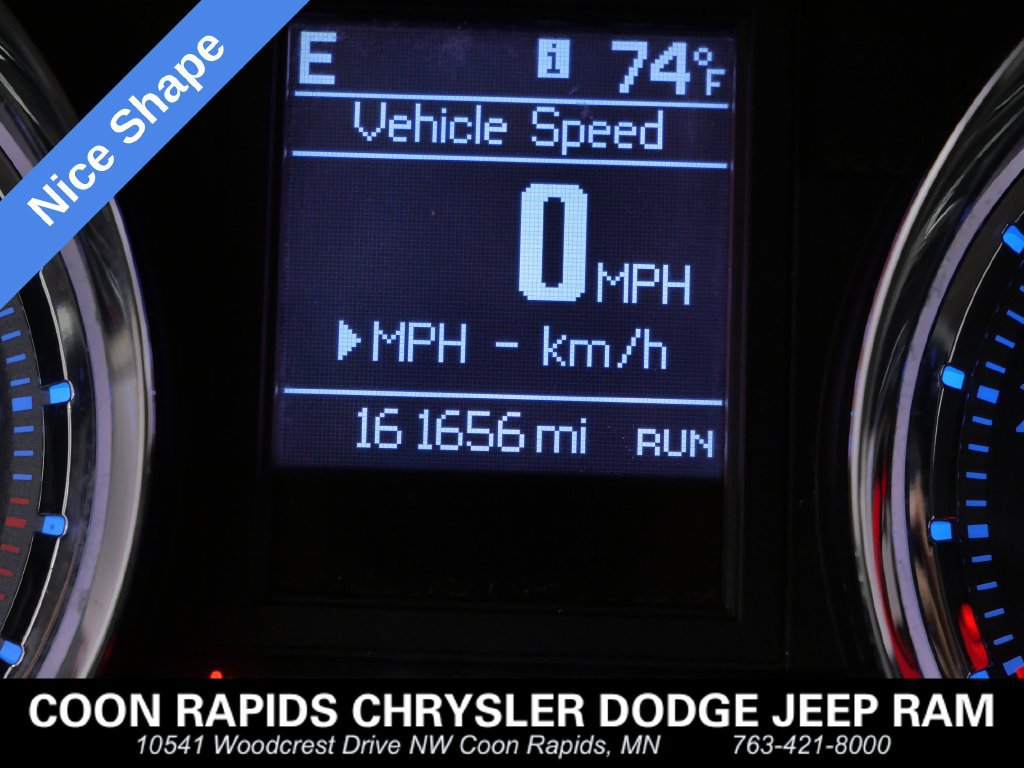 Used 2014 Chrysler Town & Country Touring FWD image 22