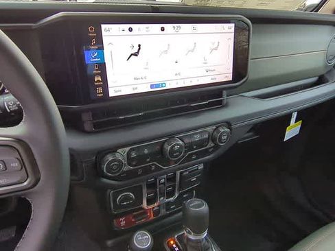 New 2026 Jeep Gladiator Mojave image 28