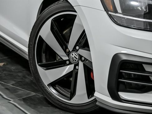 Used 2020 Volkswagen GTI S image 3