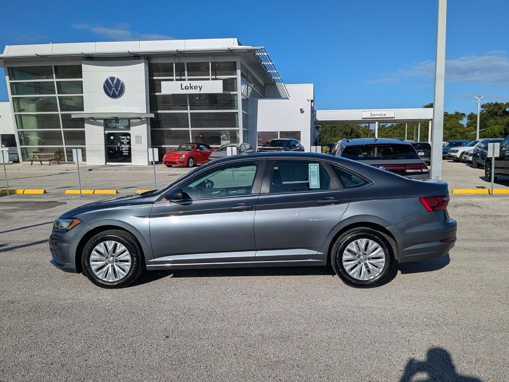 Used 2020 Volkswagen Jetta S w/ Driver Assistance Package FWD image 3