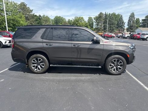 Used 2021 Chevrolet Tahoe Z71 w/ Z71 Off-Road Package AWD/4WD image 5