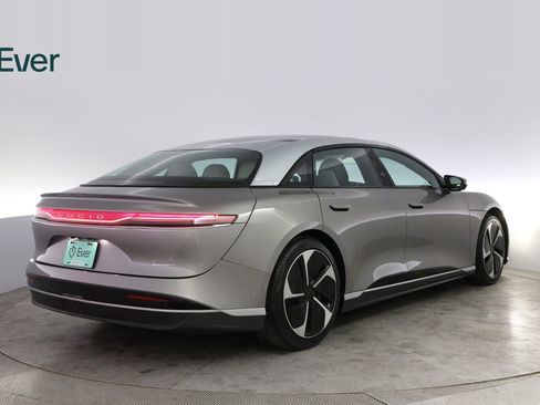 Used 2023 Lucid Air Touring image 3