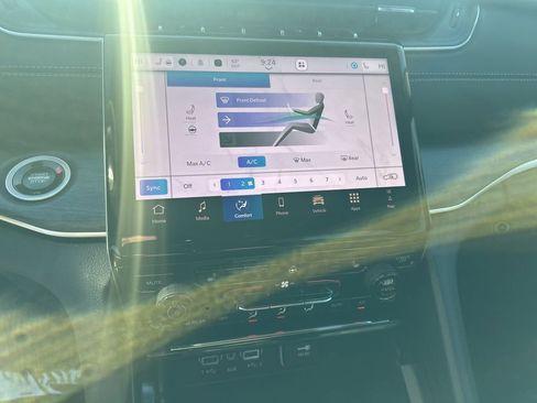 New 2025 Jeep Grand Cherokee L Limited image 29