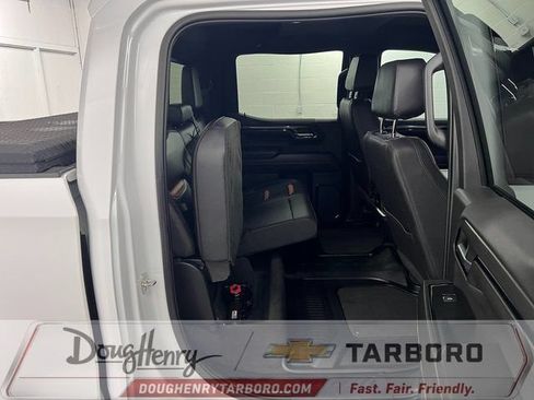 Used 2023 GMC Sierra 1500 AT4 w/ Technology Package AWD/4WD image 36
