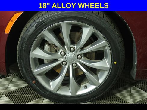Used 2016 Chrysler 200 S FWD image 4