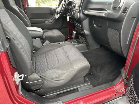 Used 2011 Jeep Wrangler Sport AWD/4WD image 9