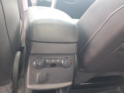 Used 2015 Ford Explorer XLT w/ Equipment Group 202B AWD/4WD image 10