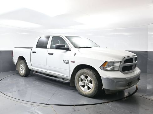 Used 2023 RAM 1500 Classic SLT AWD/4WD image 4
