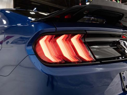 Used 2022 Ford Mustang Shelby GT500 w/ Carbon Fiber Track Pack image 52