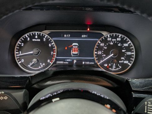 Used 2025 Nissan Pathfinder SL AWD/4WD image 17