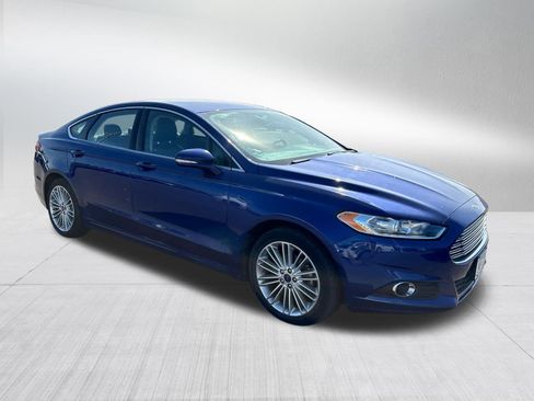 Used 2016 Ford Fusion SE w/ Equipment Group 202A FWD image 11