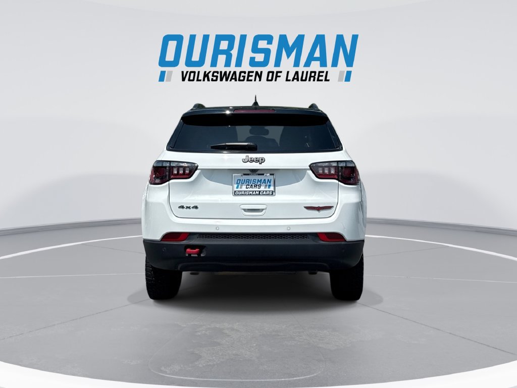 Used 2025 Jeep Compass Trailhawk AWD/4WD image 7