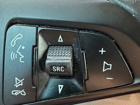 Used 2020 Chevrolet Trax LT w/ LT Convenience Package AWD/4WD image 22