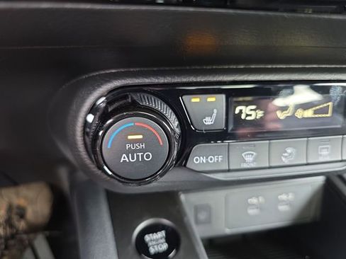 New 2026 Nissan Kicks SV w/ SV Premium Package image 32