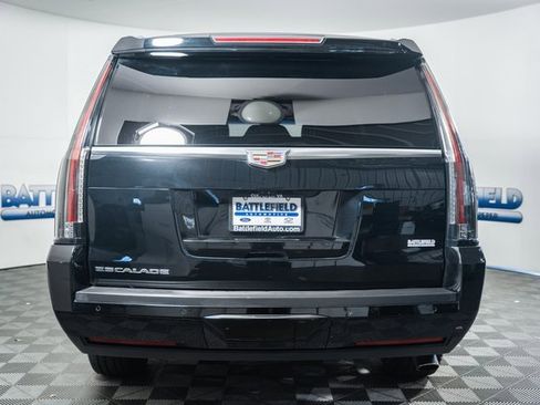 Used 2018 Cadillac Escalade ESV Platinum image 5