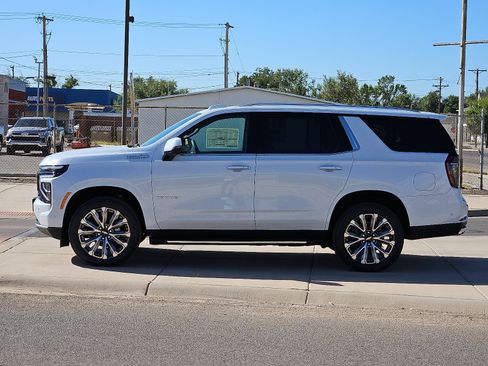 New 2026 Chevrolet Tahoe High Country w/ Sun And Tow Package AWD/4WD image 2