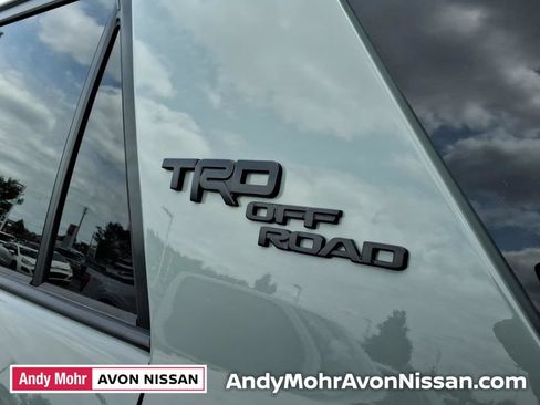 Used 2022 Toyota 4Runner TRD Off-Road Premium w/ Moonroof Package AWD/4WD image 11
