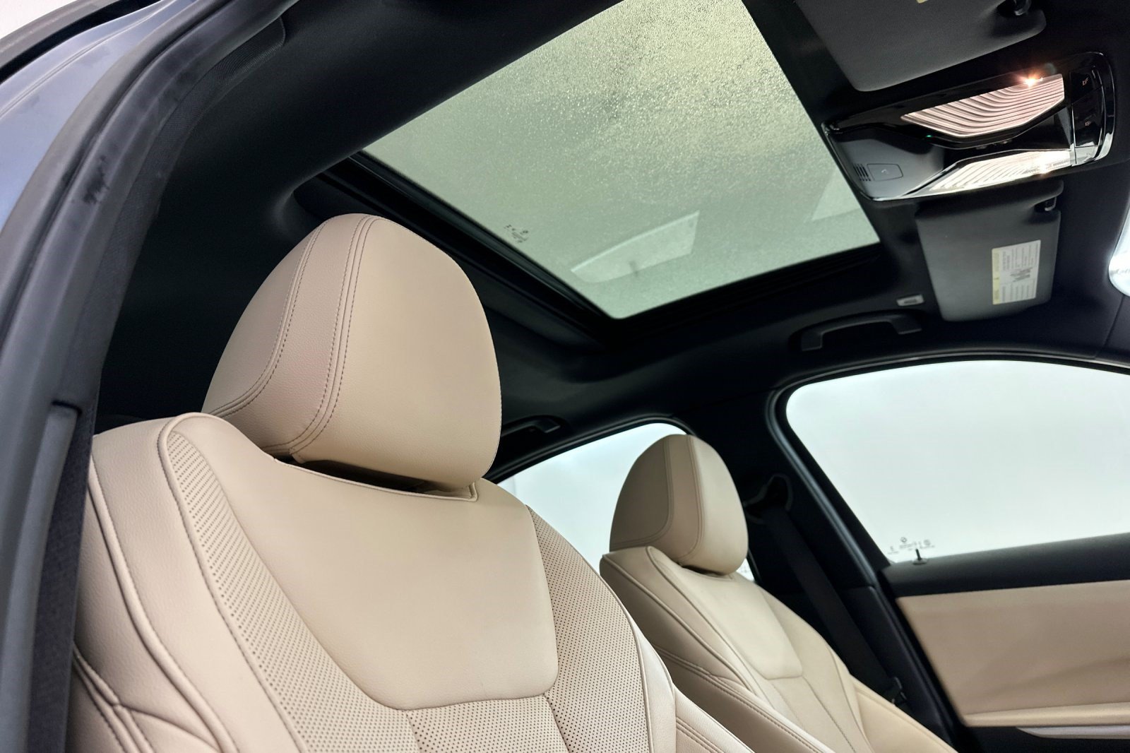 Certified 2025 BMW 330i Sedan RWD image 25