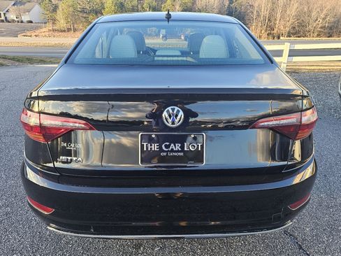 Used 2019 Volkswagen Jetta S image 5