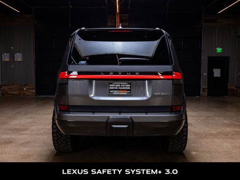 Used 2025 Lexus GX 550 w/ Cold Area Package image 8