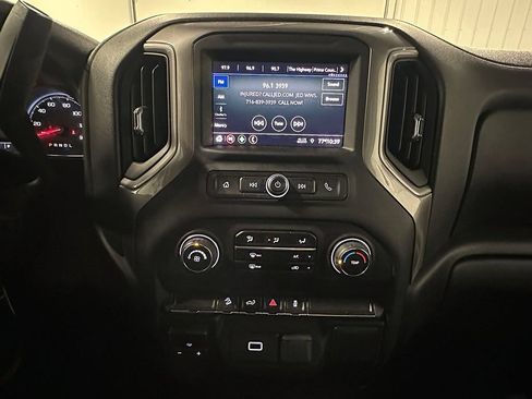 Used 2020 Chevrolet Silverado 1500 Custom Trail Boss w/ Custom Convenience Package AWD/4WD image 30