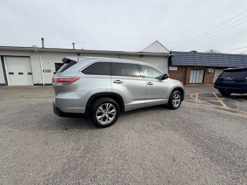 Used 2015 Toyota Highlander XLE image 10