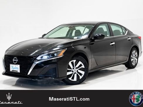 Used 2023 Nissan Altima 2.5 S FWD image 1