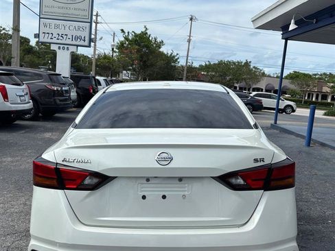 Used 2019 Nissan Altima 2.5 SR FWD image 4