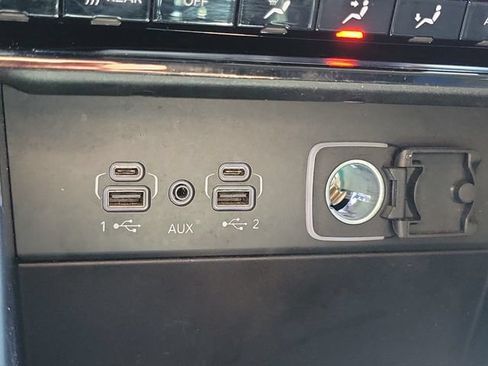 Used 2023 Jeep Grand Cherokee L Laredo RWD image 27