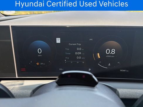 Certified 2025 Hyundai Santa Cruz Limited AWD/4WD image 19