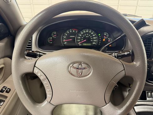 Used 2005 Toyota Tundra SR5 w/ Preferred Accessory Pkg RWD image 14